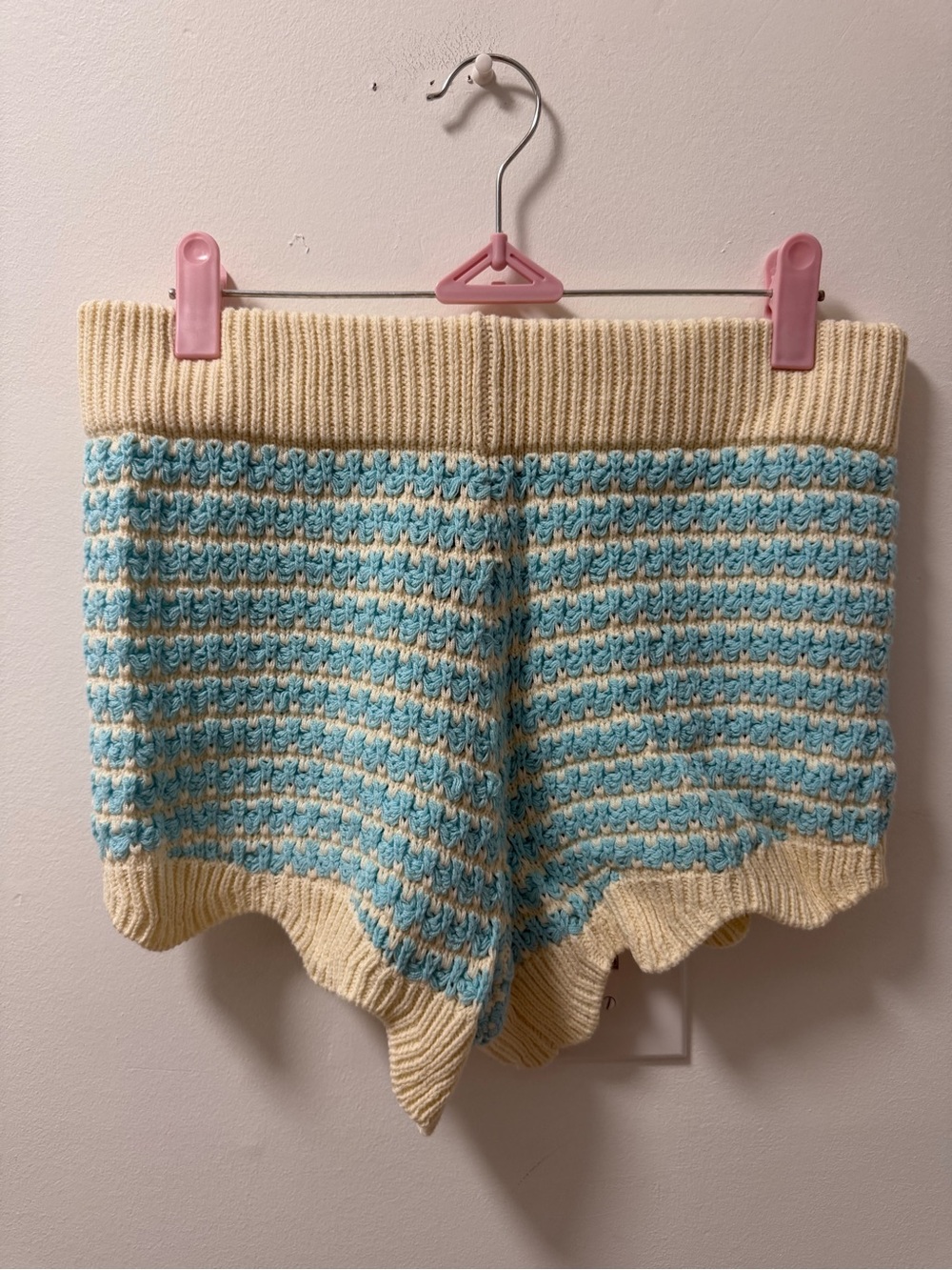Cream & Light Blue Knit Women's Shorts